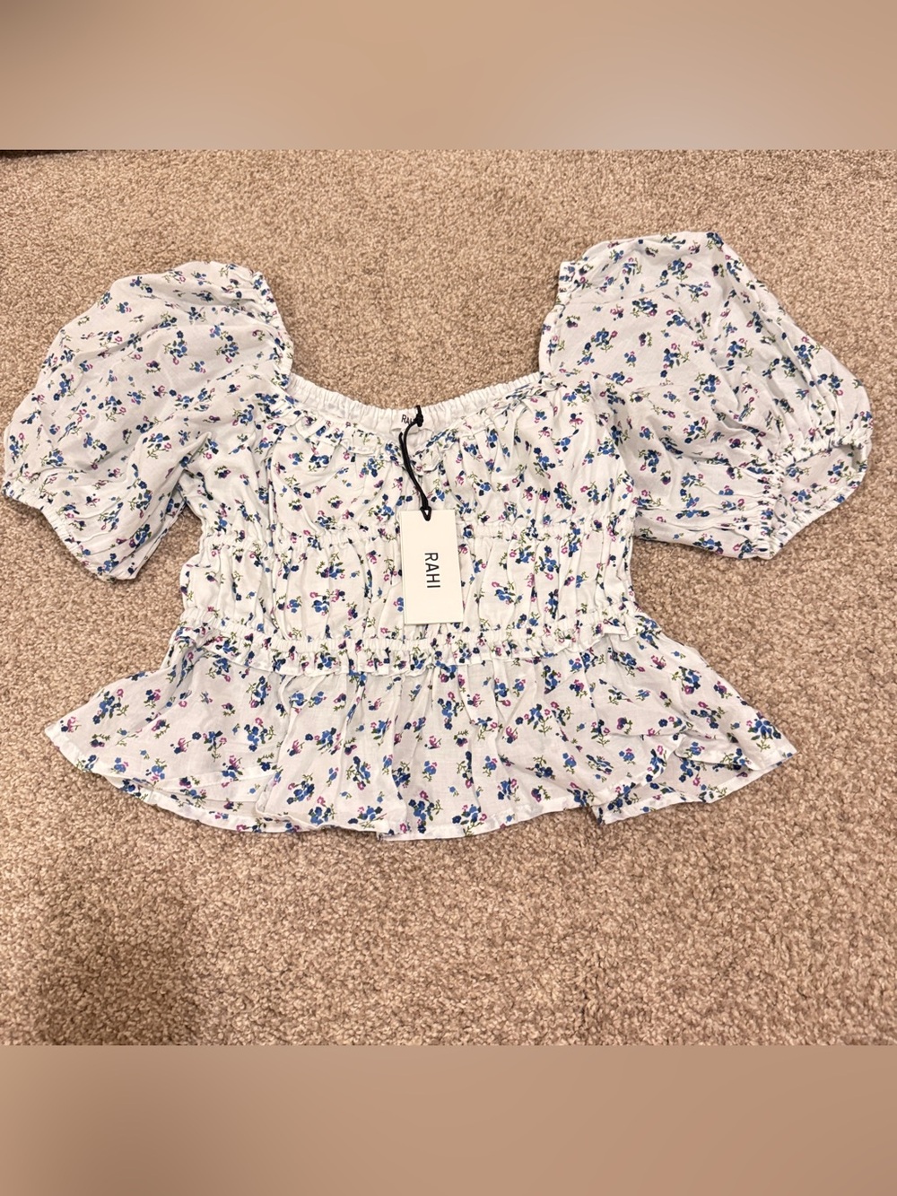NWT Rahi White Floral Puff-Sleeve Smocked Peplum Top M